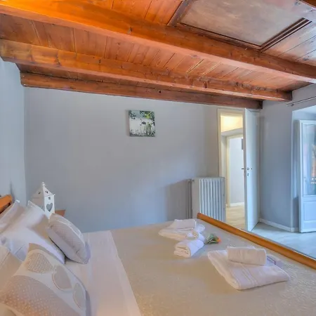 Apartment Il Vicolo Sul - Happy